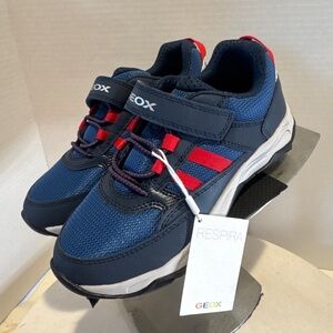 Geox J CALCO BOY A BOYS SNEAKERS size 1 youth new